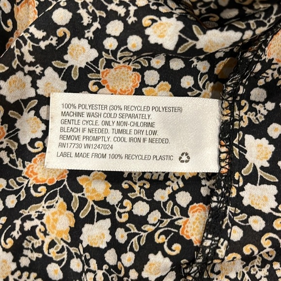 Nili Lotan Pleated Floral Balloon Sleeve Button Down High Neck Blouse M Black - Picture 9 of 9